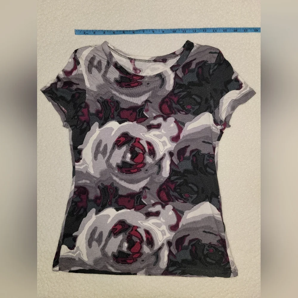 Express  Top - Picture 3 of 8